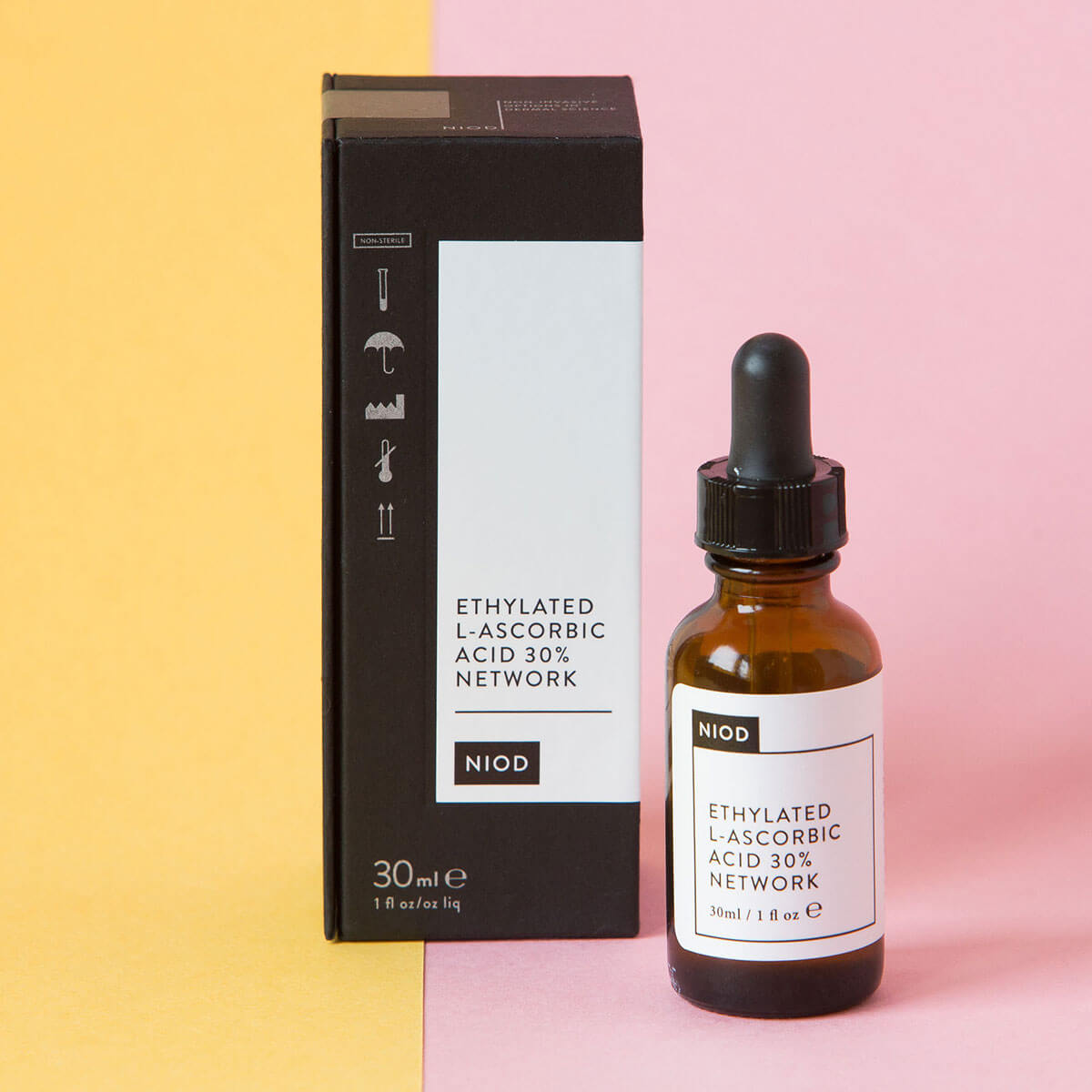 NIOD Ethylated L-Ascorbic Acid 30% Network  30 ml.  เซรั่มวิตามินซีเข้มข้น30% มีความเสถียรสูงช่วยต่อต้านอนุมูลอิสระ ปรับผิวขาวกระจ่างใส รักษาสมดุลผิวให้จุดด่างดำรอยแผลเป็นและสีผิวลดลงอย่างเห็นได้ชัด ผลิตภัณฑ์คุณภาพจากแล็บยุโรป