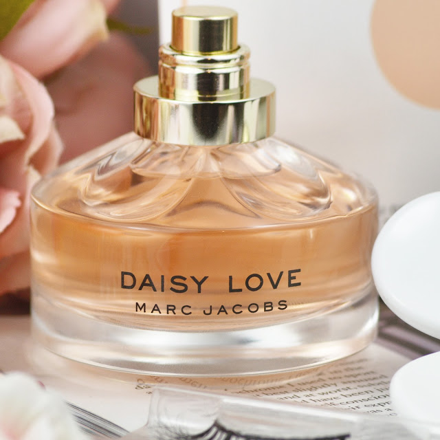 MARC JACOBS, MARC JACOBS รีวิว, MARC JACOBS Daisy Love, MARC JACOBS Daisy Love Eau De Toilette, MARC JACOBS Daisy Love EDT, MARC JACOBS Daisy Love Eau De Toilette 1.2ml, MARC JACOBS Daisy Love Eau De Toilette น้ำหอมผู้หญิง แนวกลิ่น Floral - Fruity, น้ำหอม, น้ำหอมผู้หญิง, น้ำหอม MARC JACOBS, น้ำหอม MARC JACOBS รีวิว, MARC JACOBS Daisy Love Eau De Toilette รีวิว