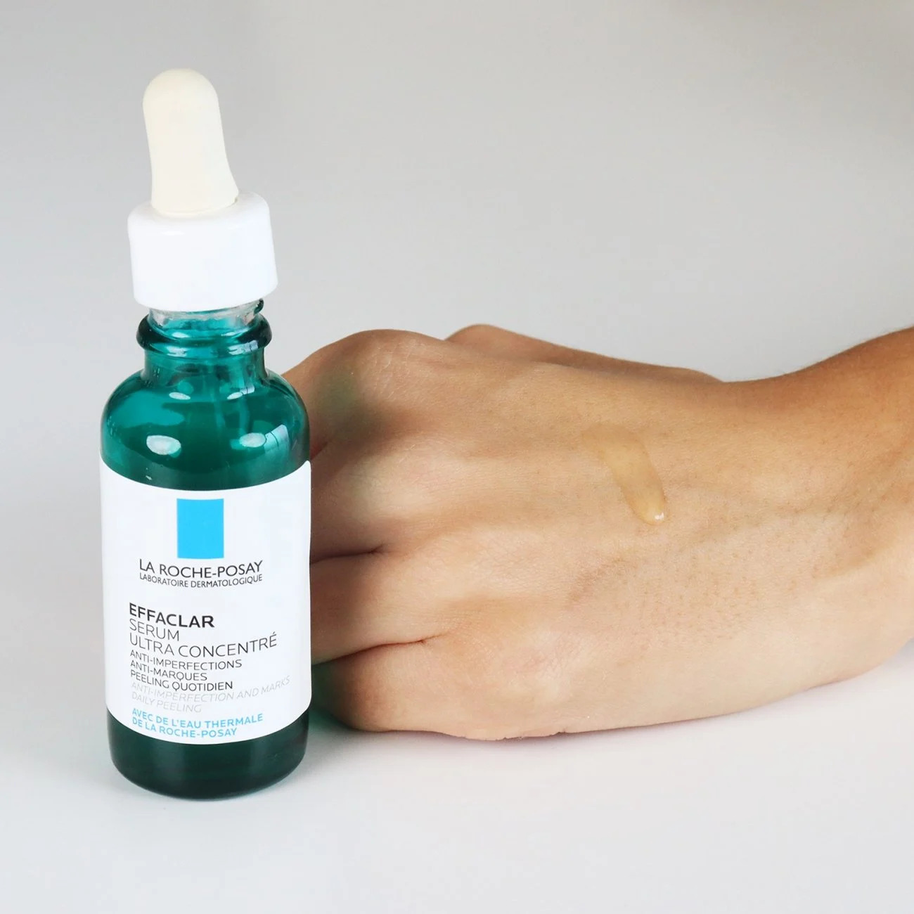 Effaclar Salicylic Acid Acne Treatment Serum 30ml เซรั่มรักษาสิวกรดซาลิไซลิกเนื้อบางเบานี้ช่วยขจัดรอยสิวและช่วยป้องกันการเกิดสิวใหม่